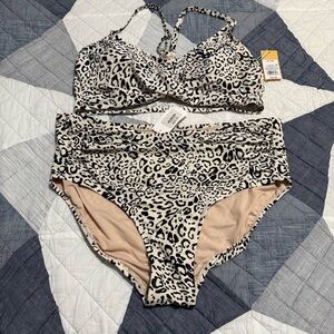 Kona Sol Leopard Print Bikini Set. Top XL(16) Bottom 1X NWT